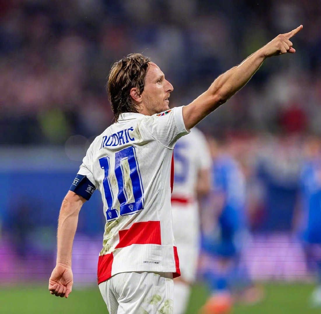 《燕云十六声》国外玩家捏出迈克尔·杰克逊和海绵宝宝